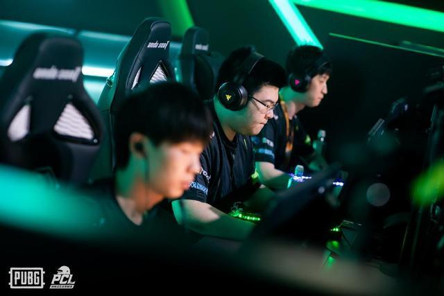 次展现了他 次展现了他