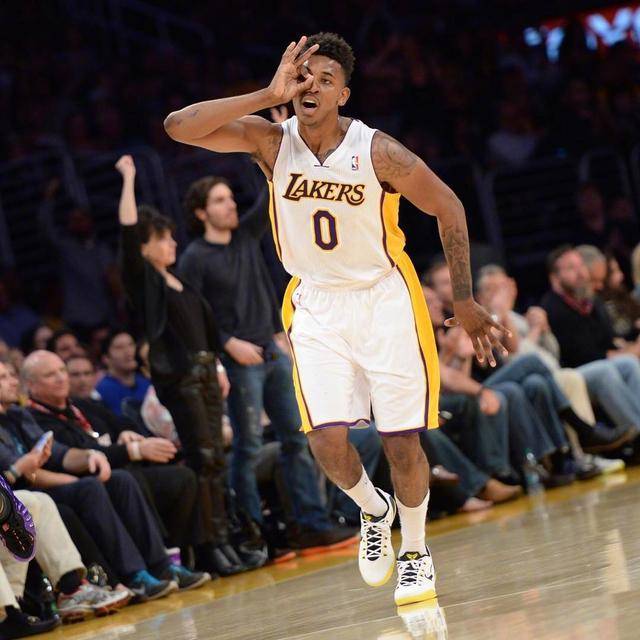 费用与塔血 费用与塔血