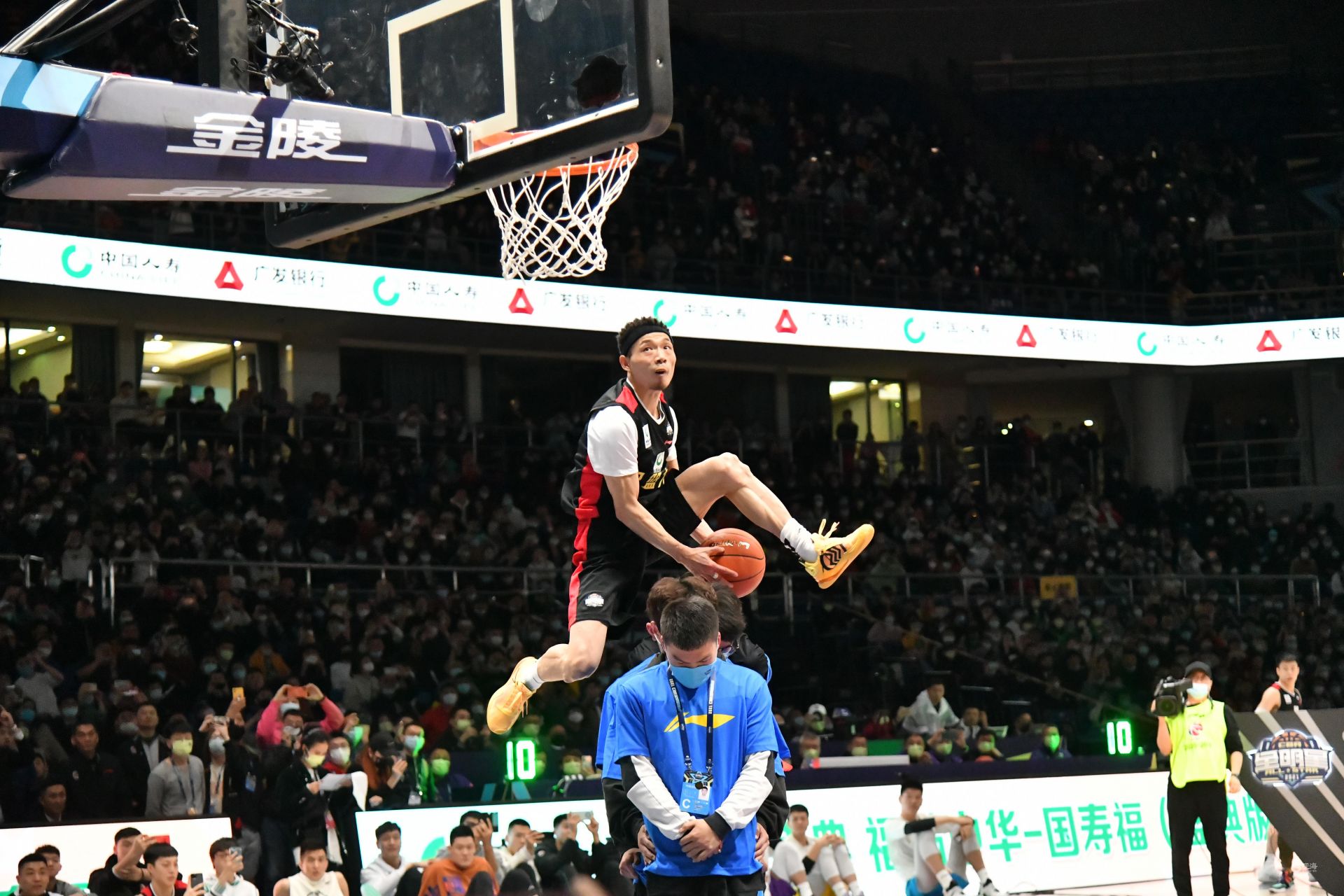 直指曼联的 直指曼联的