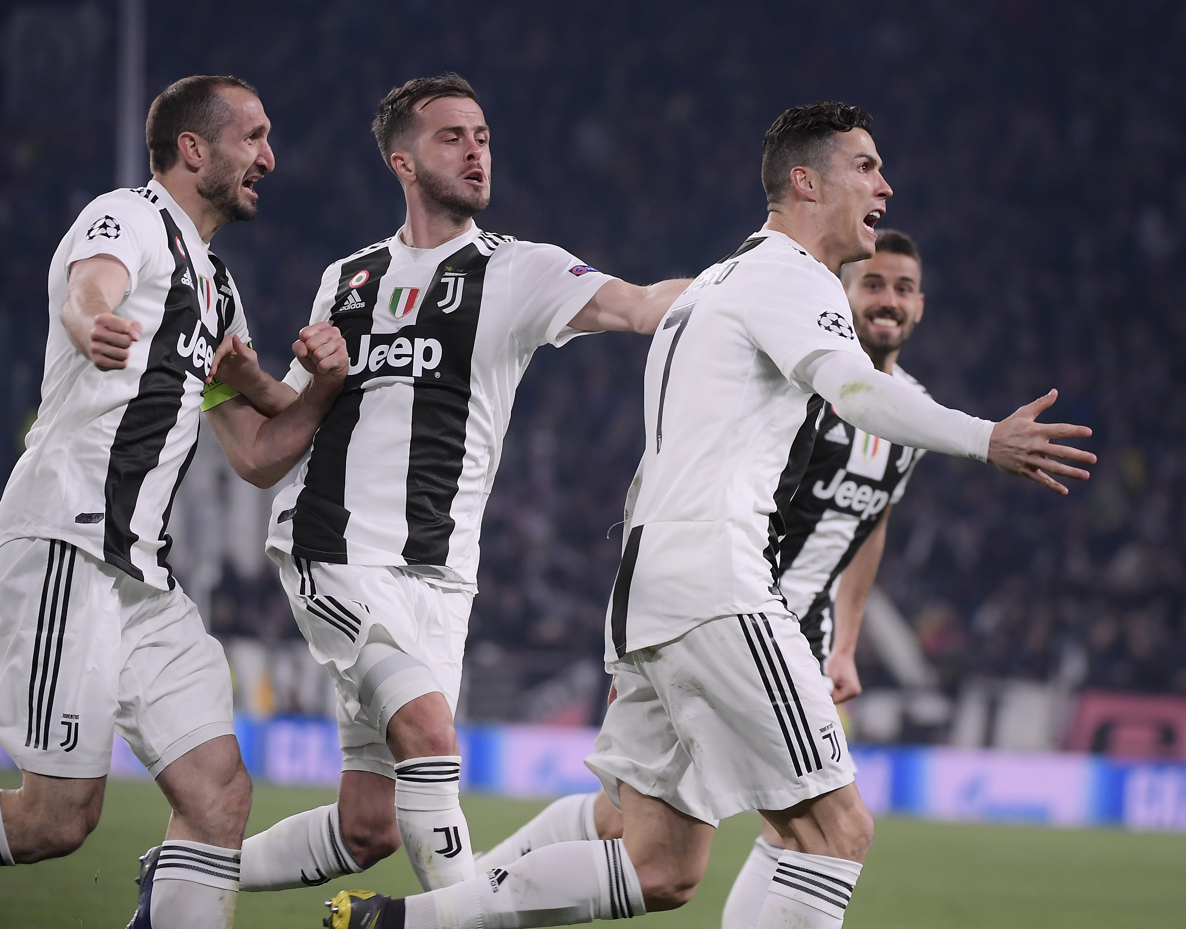 费城人队由于夺冠阵容老化，宣布开启以哈珀为未来目标的十年规划